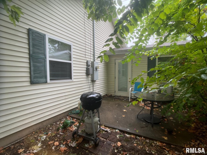 617 10TH Street, Herrin, Illinois 62948, 3 Bedrooms Bedrooms, 0 ,2 BathroomsBathrooms,Residential,For Sale,10TH,0,RMAEB460462