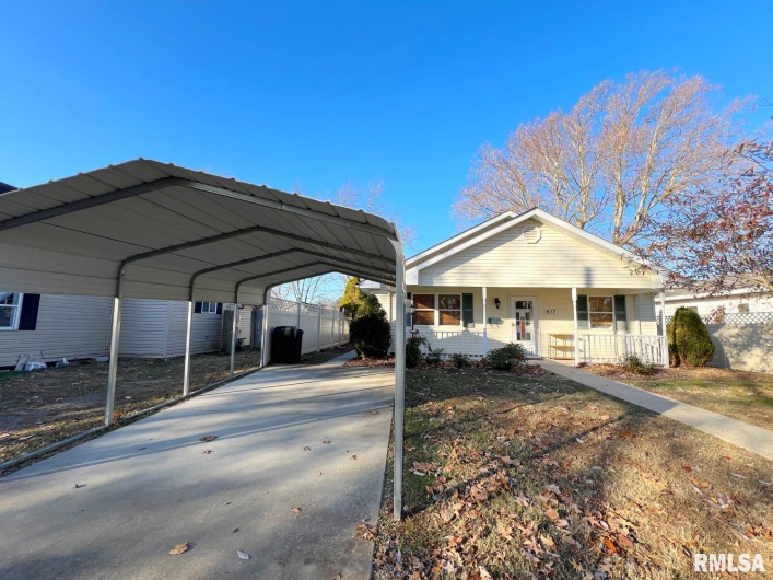 617 10TH Street, Herrin, Illinois 62948, 3 Bedrooms Bedrooms, 0 ,2 BathroomsBathrooms,Residential,For Sale,10TH,0,RMAEB460462