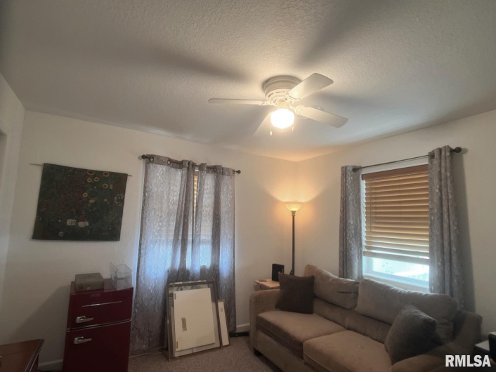 617 10TH Street, Herrin, Illinois 62948, 3 Bedrooms Bedrooms, 0 ,2 BathroomsBathrooms,Residential,For Sale,10TH,0,RMAEB460462