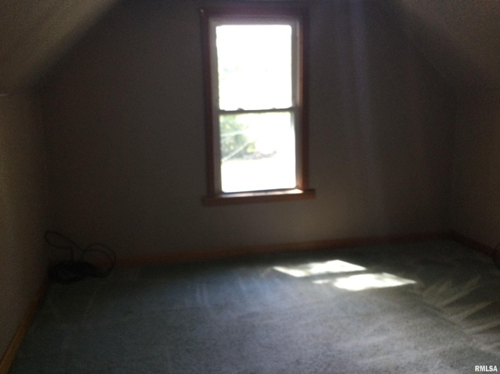 203 Whitlock Street, Jonesboro, Illinois 62952, 3 Bedrooms Bedrooms, 0 ,2 BathroomsBathrooms,Residential,For Sale,Whitlock,0,RMAQC4266986