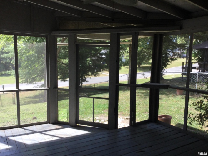 203 Whitlock Street, Jonesboro, Illinois 62952, 3 Bedrooms Bedrooms, 0 ,2 BathroomsBathrooms,Residential,For Sale,Whitlock,0,RMAQC4266986