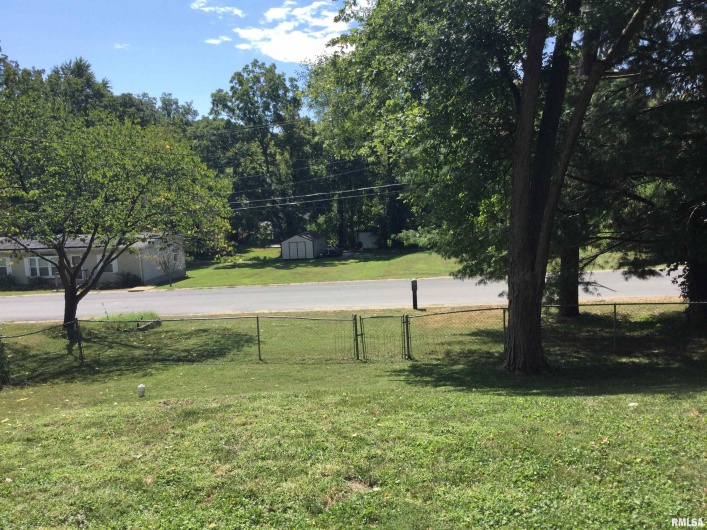 203 Whitlock Street, Jonesboro, Illinois 62952, 3 Bedrooms Bedrooms, 0 ,2 BathroomsBathrooms,Residential,For Sale,Whitlock,0,RMAQC4266986