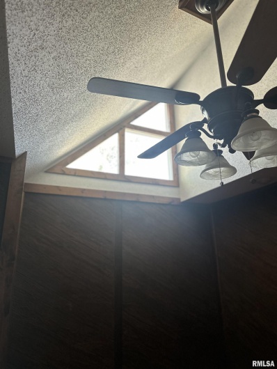 203 Whitlock Street, Jonesboro, Illinois 62952, 3 Bedrooms Bedrooms, 0 ,2 BathroomsBathrooms,Residential,For Sale,Whitlock,0,RMAQC4266986