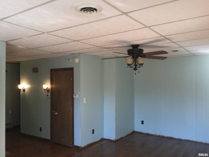 203 Whitlock Street, Jonesboro, Illinois 62952, 3 Bedrooms Bedrooms, 0 ,2 BathroomsBathrooms,Residential,For Sale,Whitlock,0,RMAQC4266986