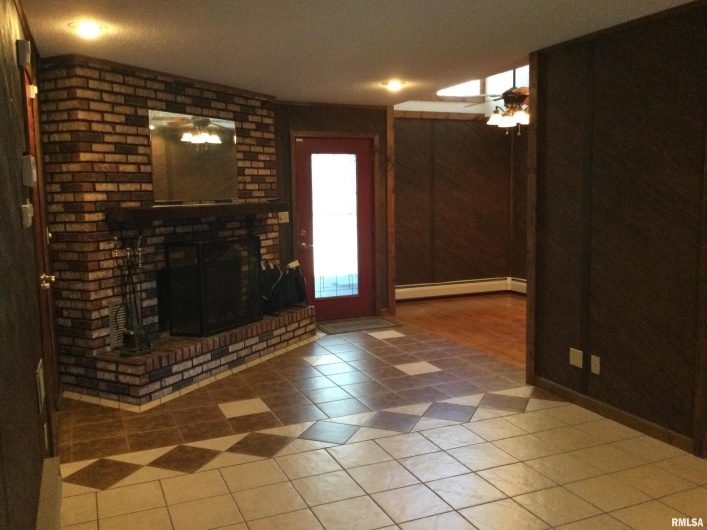 203 Whitlock Street, Jonesboro, Illinois 62952, 3 Bedrooms Bedrooms, 0 ,2 BathroomsBathrooms,Residential,For Sale,Whitlock,0,RMAQC4266986