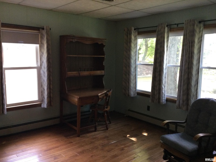 203 Whitlock Street, Jonesboro, Illinois 62952, 3 Bedrooms Bedrooms, 0 ,2 BathroomsBathrooms,Residential,For Sale,Whitlock,0,RMAQC4266986