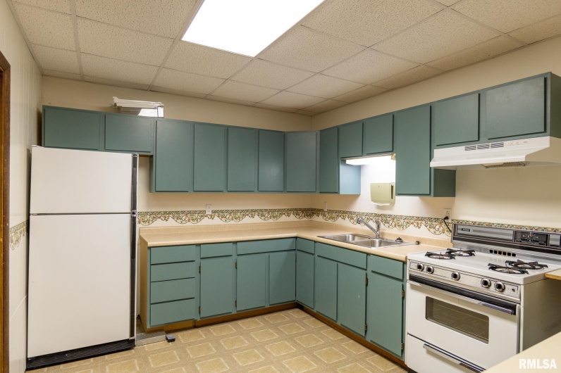 1140 Giant City Road, Carbondale, Illinois 62901, 0 , 0 ,0,Commercial Sale,For Sale,Giant City,0,RMAEB460463