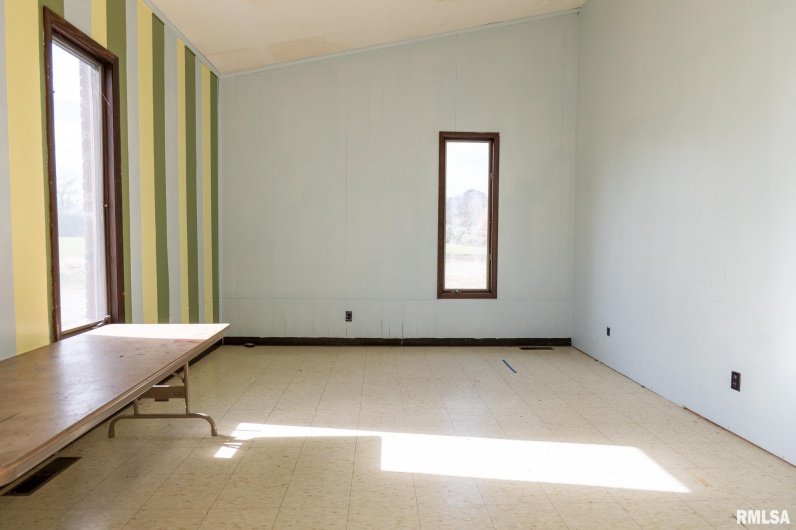 1140 Giant City Road, Carbondale, Illinois 62901, 0 , 0 ,0,Commercial Sale,For Sale,Giant City,0,RMAEB460463