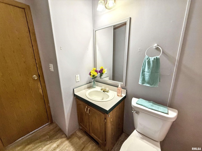 200 MADISON Street, Carterville, Illinois 62918, 3 Bedrooms Bedrooms, 0 ,2 BathroomsBathrooms,Residential,For Sale,MADISON,0,RMAQC4269376