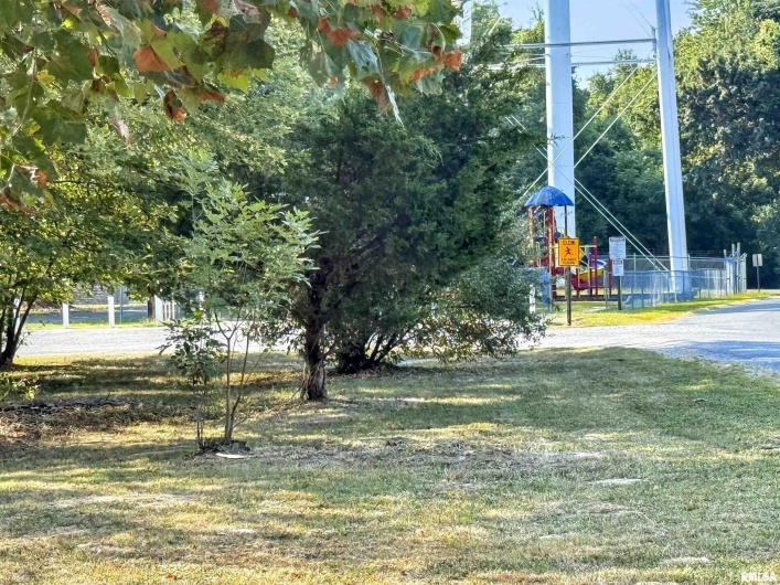 200 MADISON Street, Carterville, Illinois 62918, 3 Bedrooms Bedrooms, 0 ,2 BathroomsBathrooms,Residential,For Sale,MADISON,0,RMAQC4269376