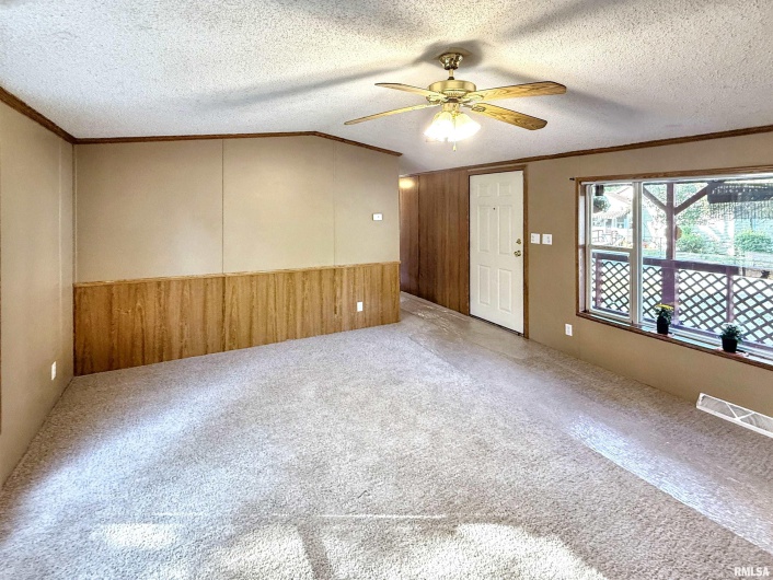 200 MADISON Street, Carterville, Illinois 62918, 3 Bedrooms Bedrooms, 0 ,2 BathroomsBathrooms,Residential,For Sale,MADISON,0,RMAQC4269376