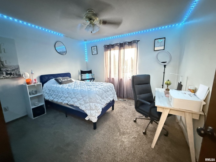 400 HESTER Street, Carbondale, Illinois 62901, 0 , 0 ,0,Residential Income,For Sale,HESTER,0,RMAEB460469