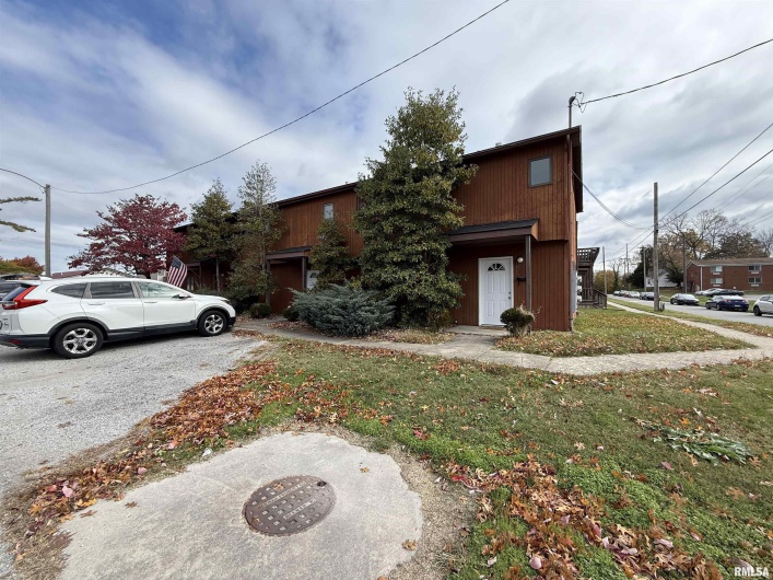 400 HESTER Street, Carbondale, Illinois 62901, 0 , 0 ,0,Residential Income,For Sale,HESTER,0,RMAEB460469