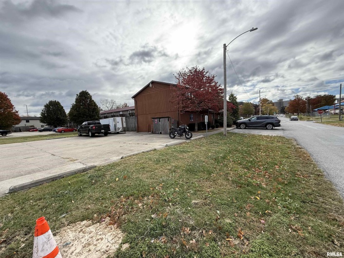 400 HESTER Street, Carbondale, Illinois 62901, 0 , 0 ,0,Residential Income,For Sale,HESTER,0,RMAEB460469