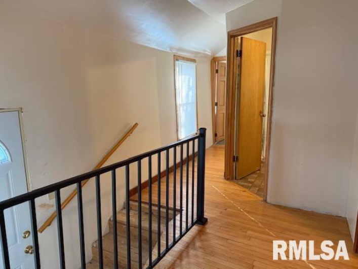 121 9TH Street, Herrin, Illinois 62948, 3 Bedrooms Bedrooms, 0 ,1 BathroomBathrooms,Residential,For Sale,9TH,0,RMAEB460470