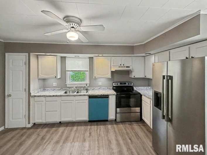 501 7TH Street, Herrin, Illinois 62948, 3 Bedrooms Bedrooms, 0 ,1 BathroomBathrooms,Residential,For Sale,7TH,0,RMAQC4269310