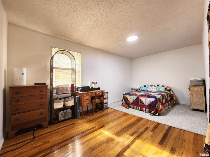 355 CHESTNUT Street, Alto Pass, Illinois 62905, 3 Bedrooms Bedrooms, 0 ,2 BathroomsBathrooms,Residential,For Sale,CHESTNUT,0,RMAEB460472