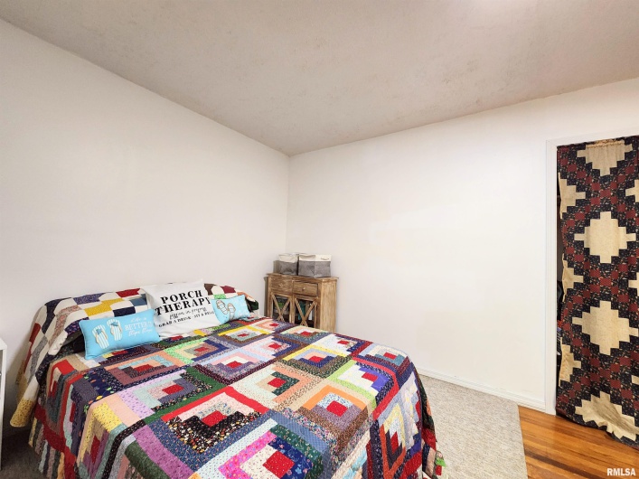 355 CHESTNUT Street, Alto Pass, Illinois 62905, 3 Bedrooms Bedrooms, 0 ,2 BathroomsBathrooms,Residential,For Sale,CHESTNUT,0,RMAEB460472