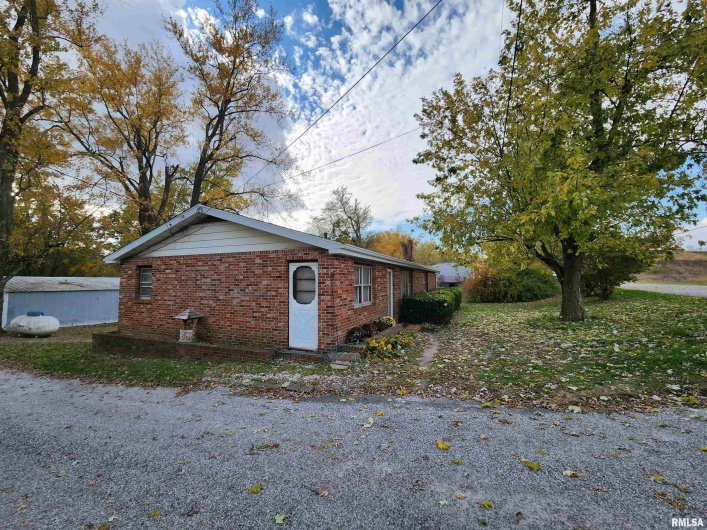 355 CHESTNUT Street, Alto Pass, Illinois 62905, 3 Bedrooms Bedrooms, 0 ,2 BathroomsBathrooms,Residential,For Sale,CHESTNUT,0,RMAEB460472