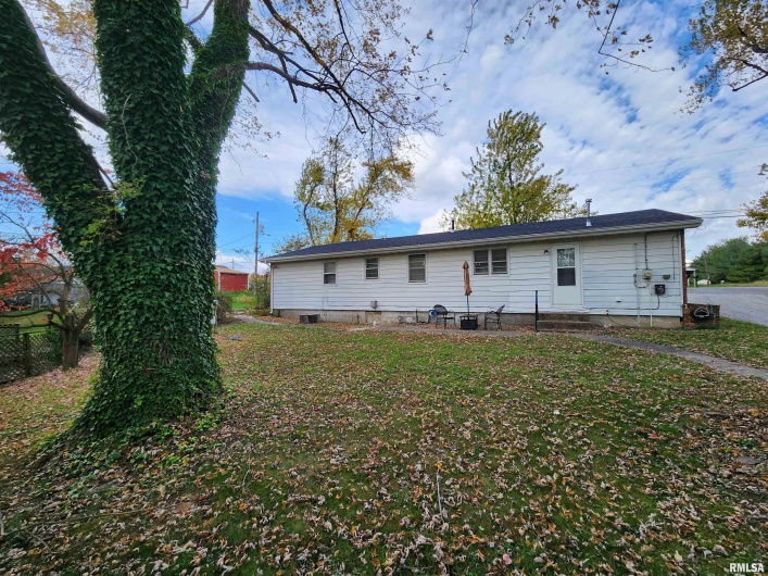 355 CHESTNUT Street, Alto Pass, Illinois 62905, 3 Bedrooms Bedrooms, 0 ,2 BathroomsBathrooms,Residential,For Sale,CHESTNUT,0,RMAEB460472