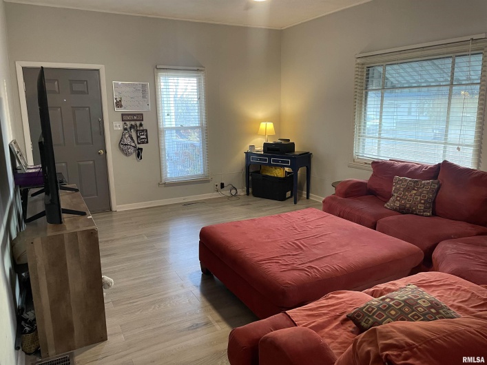 1202 Parham Street, Marion, Illinois 62959, 3 Bedrooms Bedrooms, 0 ,2 BathroomsBathrooms,Residential,For Sale,Parham,0,RMAQC4269420