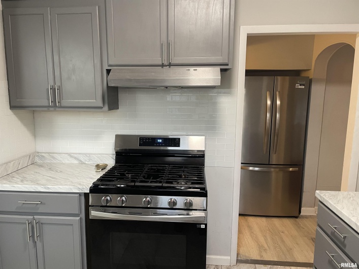 1202 Parham Street, Marion, Illinois 62959, 3 Bedrooms Bedrooms, 0 ,2 BathroomsBathrooms,Residential,For Sale,Parham,0,RMAQC4269420