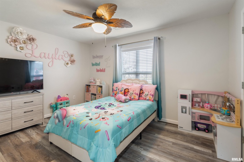 21 BROOKSIDE Lane, DeSoto, Illinois 62924, 3 Bedrooms Bedrooms, 0 ,2 BathroomsBathrooms,Residential,For Sale,BROOKSIDE,0,RMAEB460477