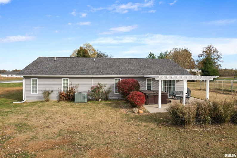 21 BROOKSIDE Lane, DeSoto, Illinois 62924, 3 Bedrooms Bedrooms, 0 ,2 BathroomsBathrooms,Residential,For Sale,BROOKSIDE,0,RMAEB460477