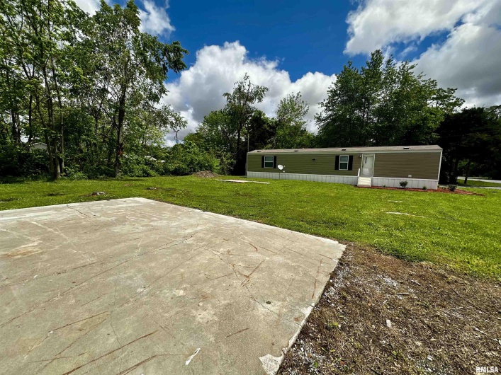 806 & 808 BOYD Street, Eldorado, Illinois 62930, 2 Bedrooms Bedrooms, 0 ,2 BathroomsBathrooms,Residential,For Sale,BOYD,0,RMAQC4269425