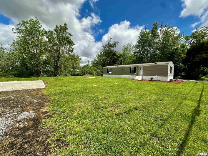 806 & 808 BOYD Street, Eldorado, Illinois 62930, 2 Bedrooms Bedrooms, 0 ,2 BathroomsBathrooms,Residential,For Sale,BOYD,0,RMAQC4269425