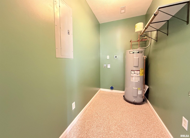 1523 MCKINLEY Street, Harrisburg, Illinois 62946, 1 Bedroom Bedrooms, 0 ,1 BathroomBathrooms,Residential,For Sale,MCKINLEY,0,RMAEB460481