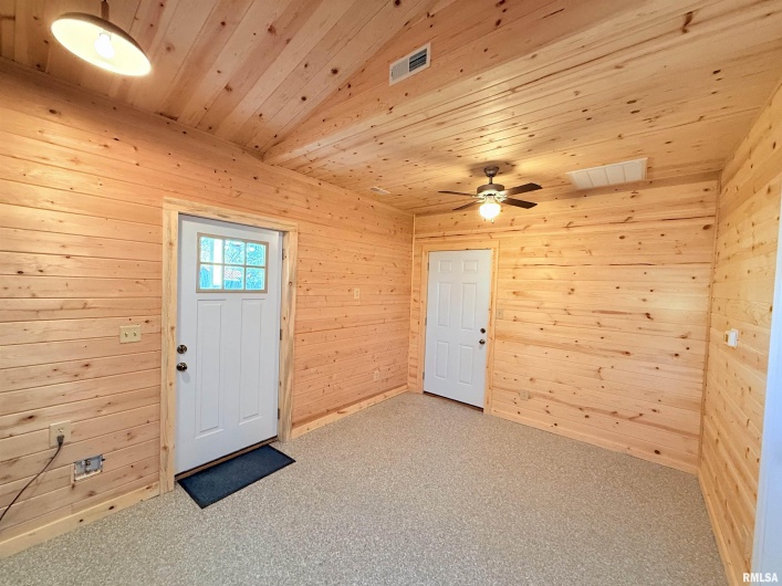 1523 MCKINLEY Street, Harrisburg, Illinois 62946, 1 Bedroom Bedrooms, 0 ,1 BathroomBathrooms,Residential,For Sale,MCKINLEY,0,RMAEB460481