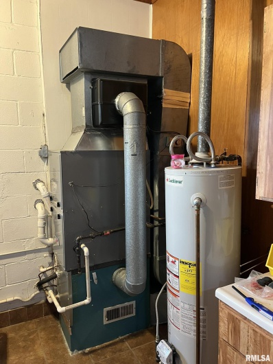 517 Barnett Street, Harrisburg, Illinois 62946, 2 Bedrooms Bedrooms, 0 ,1 BathroomBathrooms,Residential,For Sale,Barnett,0,RMAEB460483