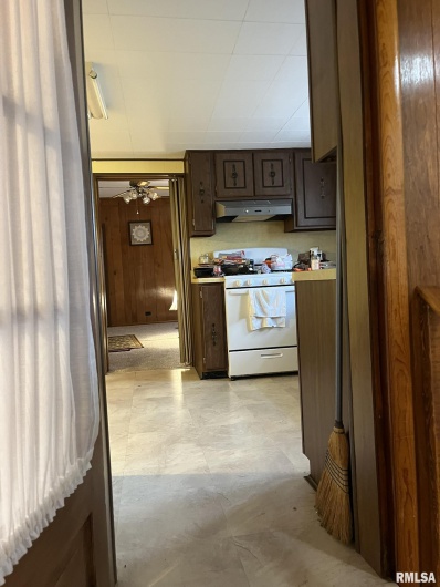 517 Barnett Street, Harrisburg, Illinois 62946, 2 Bedrooms Bedrooms, 0 ,1 BathroomBathrooms,Residential,For Sale,Barnett,0,RMAEB460483