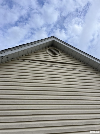 517 Barnett Street, Harrisburg, Illinois 62946, 2 Bedrooms Bedrooms, 0 ,1 BathroomBathrooms,Residential,For Sale,Barnett,0,RMAEB460483