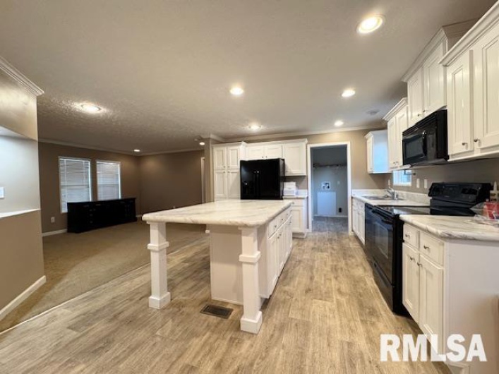 509 MADISON Street, Herrin, Illinois 62948, 3 Bedrooms Bedrooms, 0 ,2 BathroomsBathrooms,Residential,For Sale,MADISON,0,RMAEB460485