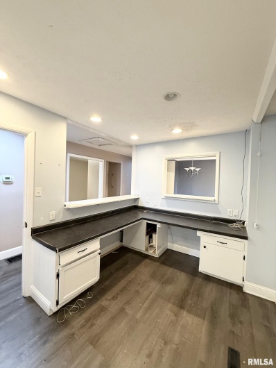 905 PARK Street, Herrin, Illinois 62948, 0 , 0 ,0,Commercial Sale,For Sale,PARK,0,RMAQC4269444