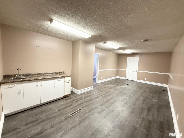 905 PARK Street, Herrin, Illinois 62948, 0 , 0 ,0,Commercial Sale,For Sale,PARK,0,RMAQC4269444