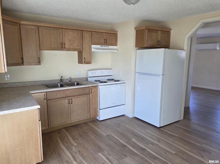 1207 MARKET Street, Marion, Illinois 62959, 4 Bedrooms Bedrooms, 0 ,2 BathroomsBathrooms,Residential,For Sale,MARKET,0,RMAEB460487