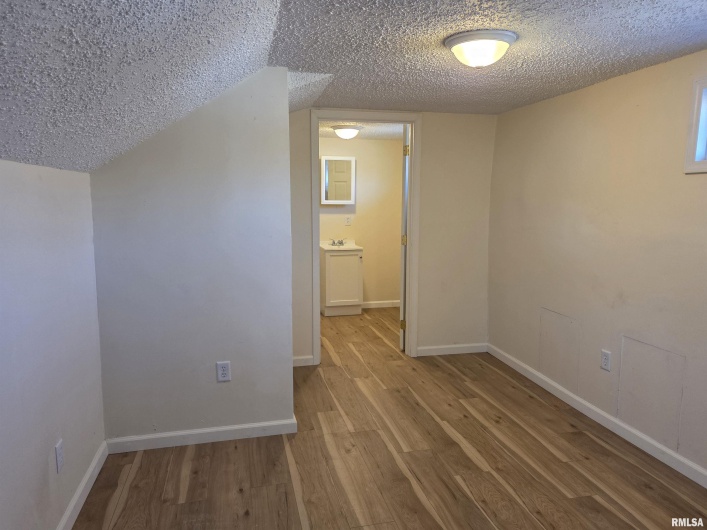 1207 MARKET Street, Marion, Illinois 62959, 4 Bedrooms Bedrooms, 0 ,2 BathroomsBathrooms,Residential,For Sale,MARKET,0,RMAEB460487