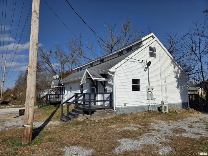 1207 MARKET Street, Marion, Illinois 62959, 4 Bedrooms Bedrooms, 0 ,2 BathroomsBathrooms,Residential,For Sale,MARKET,0,RMAEB460487