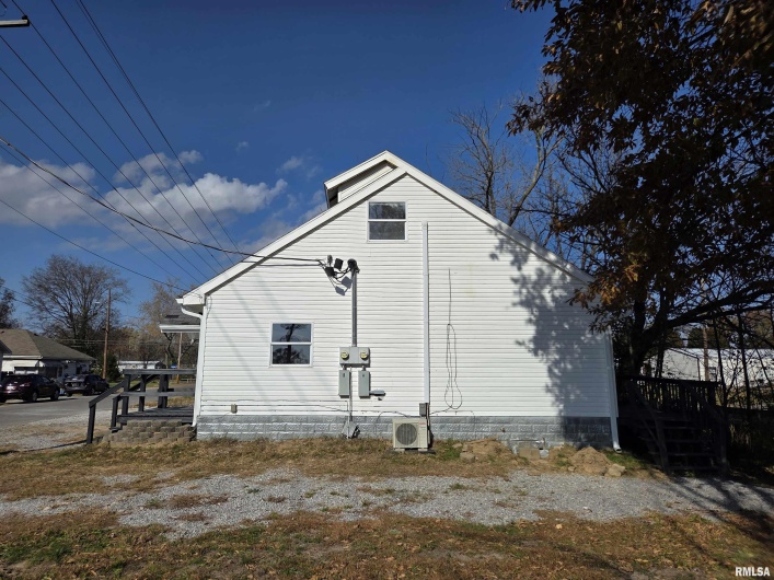 1207 MARKET Street, Marion, Illinois 62959, 4 Bedrooms Bedrooms, 0 ,2 BathroomsBathrooms,Residential,For Sale,MARKET,0,RMAEB460487