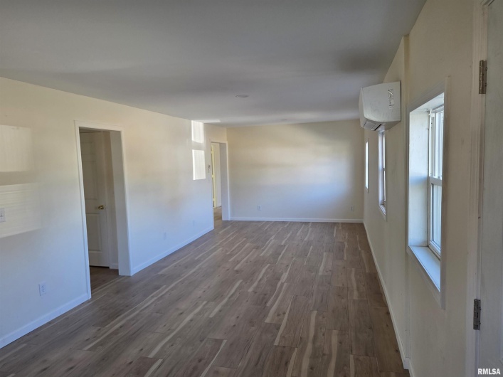 1207 MARKET Street, Marion, Illinois 62959, 4 Bedrooms Bedrooms, 0 ,2 BathroomsBathrooms,Residential,For Sale,MARKET,0,RMAEB460487