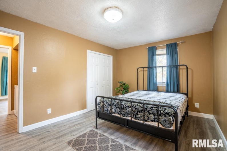 1401 THOMAS Street, Carterville, Illinois 62918, 4 Bedrooms Bedrooms, 0 ,2 BathroomsBathrooms,Residential,For Sale,THOMAS,0,RMAQC4269451