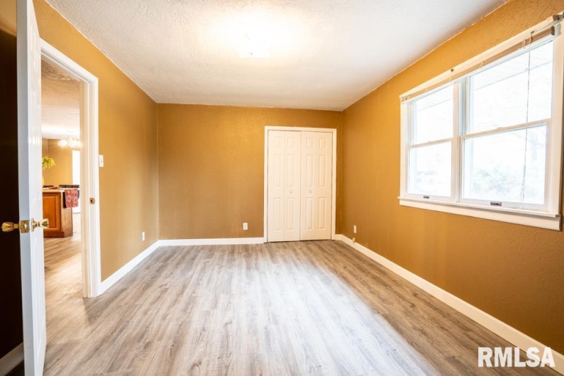 1401 THOMAS Street, Carterville, Illinois 62918, 4 Bedrooms Bedrooms, 0 ,2 BathroomsBathrooms,Residential,For Sale,THOMAS,0,RMAQC4269451