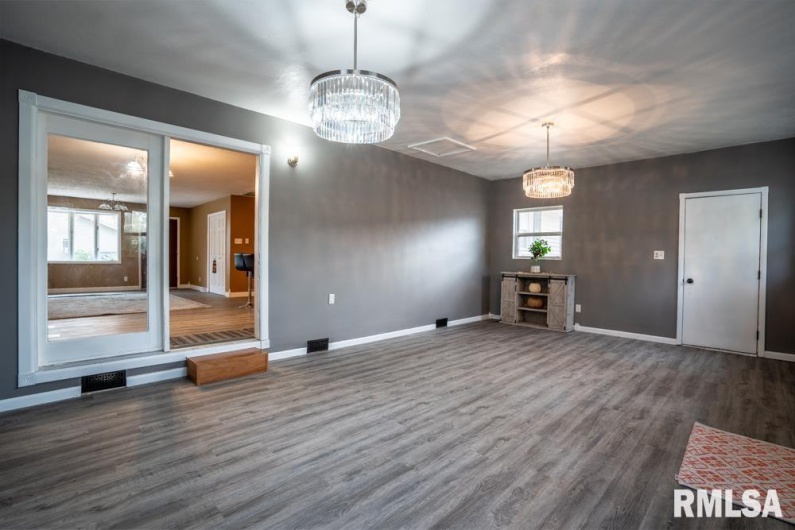 1401 THOMAS Street, Carterville, Illinois 62918, 4 Bedrooms Bedrooms, 0 ,2 BathroomsBathrooms,Residential,For Sale,THOMAS,0,RMAQC4269451