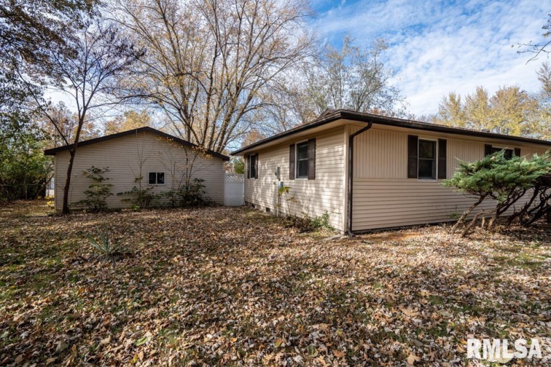 1401 THOMAS Street, Carterville, Illinois 62918, 4 Bedrooms Bedrooms, 0 ,2 BathroomsBathrooms,Residential,For Sale,THOMAS,0,RMAQC4269451