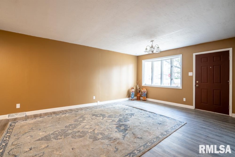 1401 THOMAS Street, Carterville, Illinois 62918, 4 Bedrooms Bedrooms, 0 ,2 BathroomsBathrooms,Residential,For Sale,THOMAS,0,RMAQC4269451