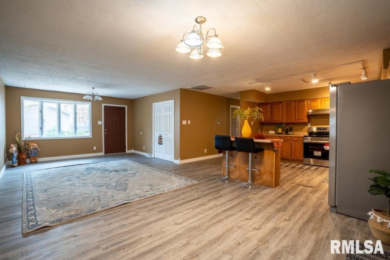 1401 THOMAS Street, Carterville, Illinois 62918, 4 Bedrooms Bedrooms, 0 ,2 BathroomsBathrooms,Residential,For Sale,THOMAS,0,RMAQC4269451