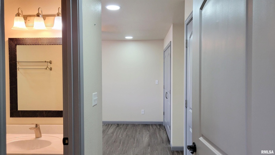 411 HESTER Street, Carbondale, Illinois 62901, 0 , 0 ,0,Residential Income,For Sale,HESTER,0,RMAEB460491